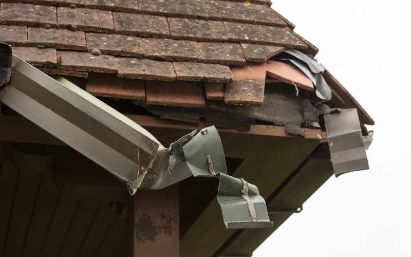 When Should I Get My Guttering Repaired?
